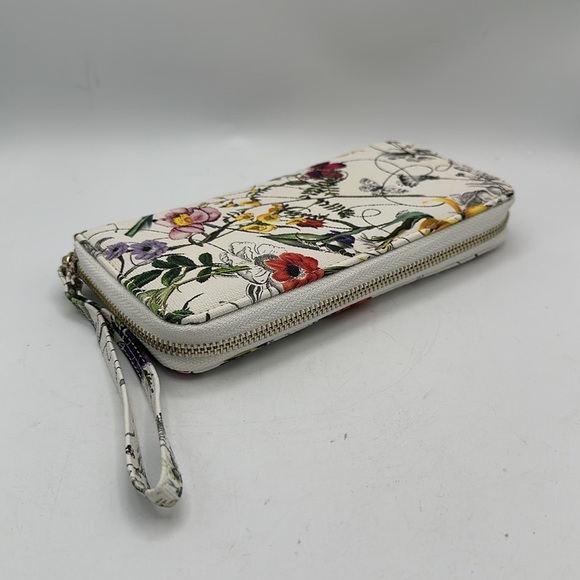 Imoshion vegan floral print wristlet wallet - Picture 3 of 6